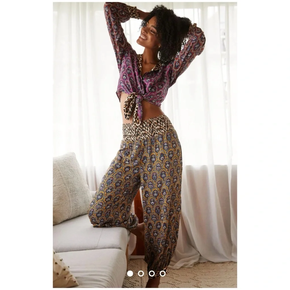 NWT Anthropologie Patterned Crop Tie Lounge Top in Purple Motif  Size Small